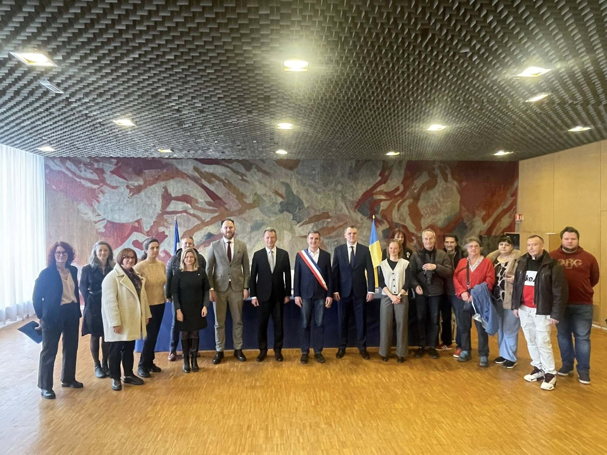 Во Франции открыли площадь Леси Украинки: что известно. Фото