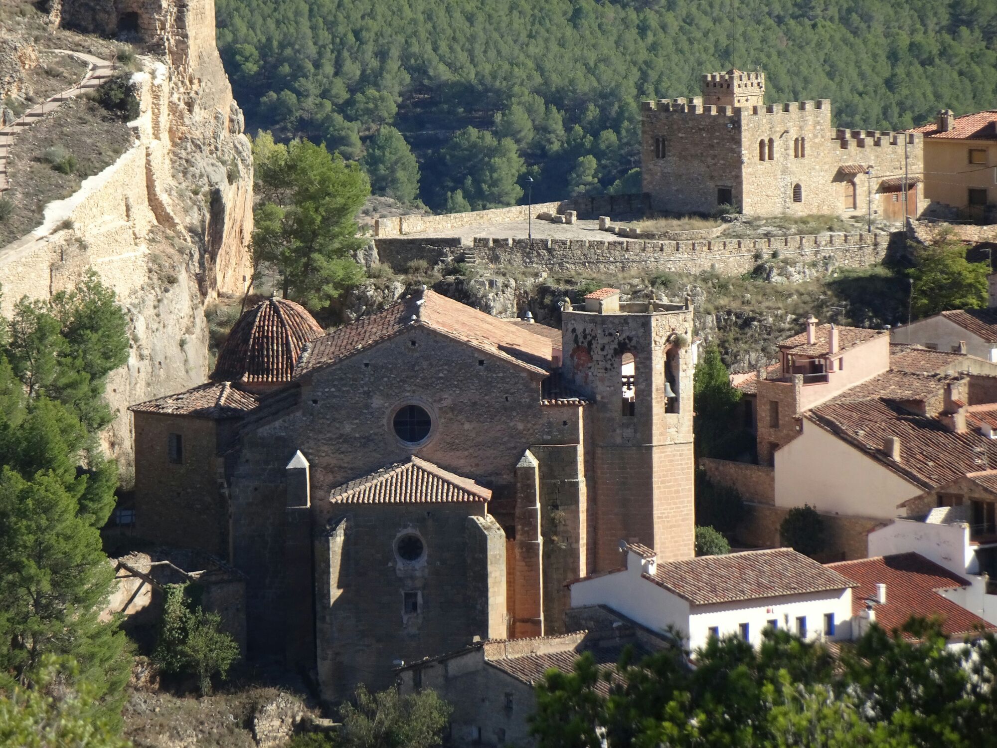 Туристам посоветовали невероятное село в Испании: о нем мало кто знает