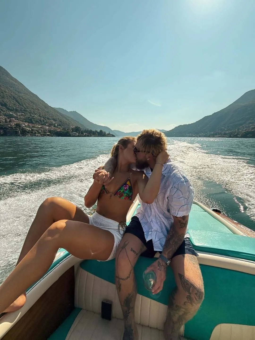 "Мне нечего сказать": главная красавица Олимпиады-2026 устроила бойкот в Милане