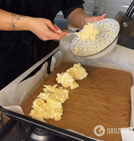 Замість звичайного торта: як приготувати лінивий печінковий рулет з начинкою