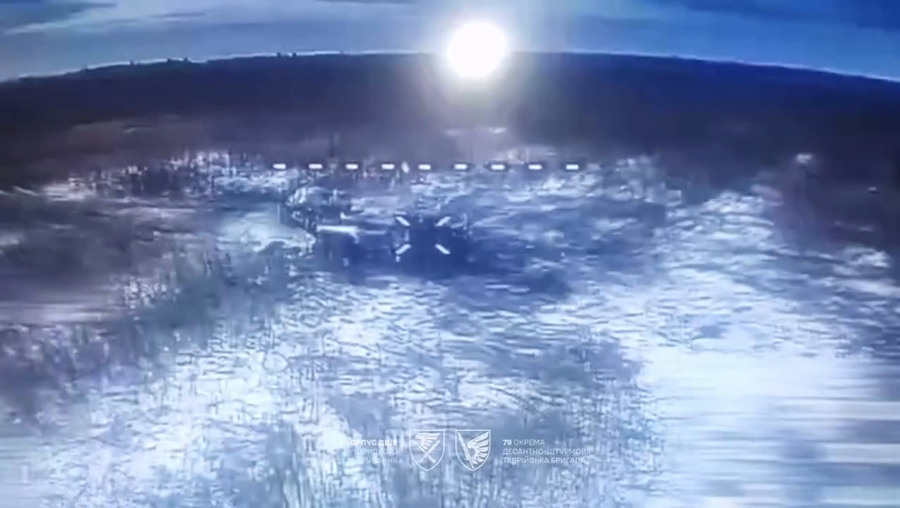 Оккупанты на квадроциклах пытаются окружить ВСУ в районе Мирнограда: военные рассказали, что происходит. Видео