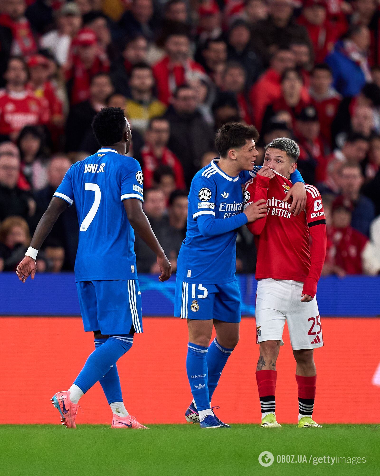 Будет желтая или красная. ФИФА собирается изменить футбол, добавив новое "правила Винисуса"