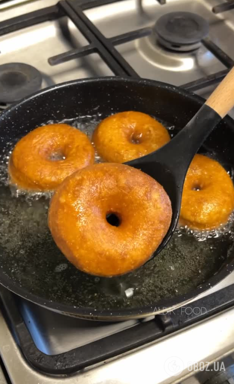 Домашние сладкие пончики к чаю: делимся рецептом воздушного теста