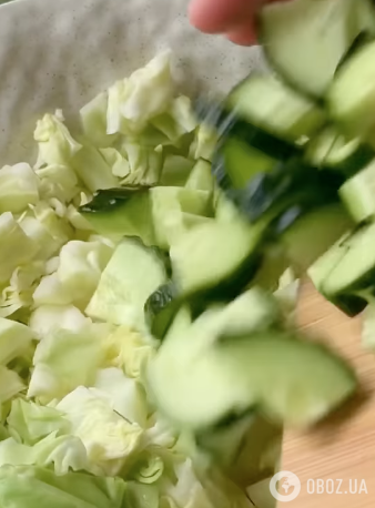 Корисний весняний салат для стрункої фігури з двох інгредієнтів: готується 3 хвилини