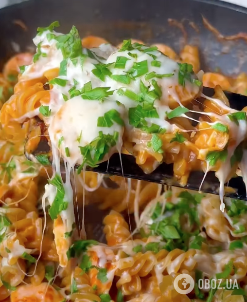 Как вкусно приготовить обычные макароны: рецепт сытного блюда за 10 минут на сковороде