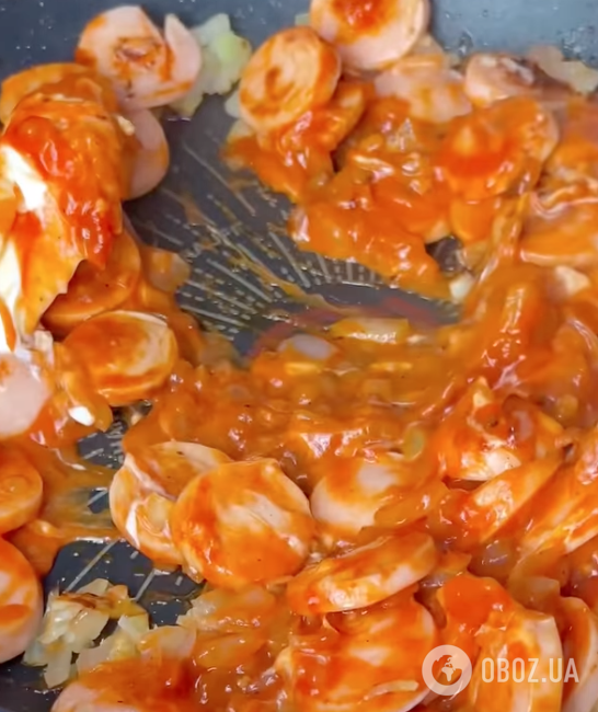 Как вкусно приготовить обычные макароны: рецепт сытного блюда за 10 минут на сковороде