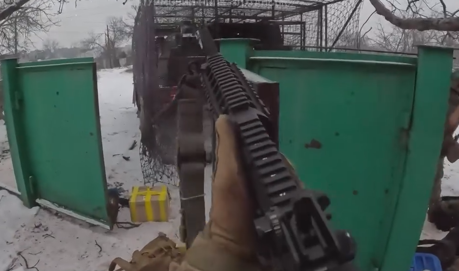 "Ротація під прицілом ворога": українські захисники показали кадри з Костянтинівки, за яку тривають бої. Відео