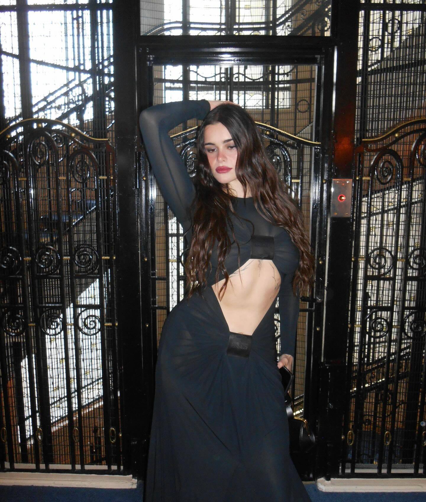 Зірка "Ейфорії" Барбі Феррейра скинула понад 20 кг і оголила живіт на спокусливих фото