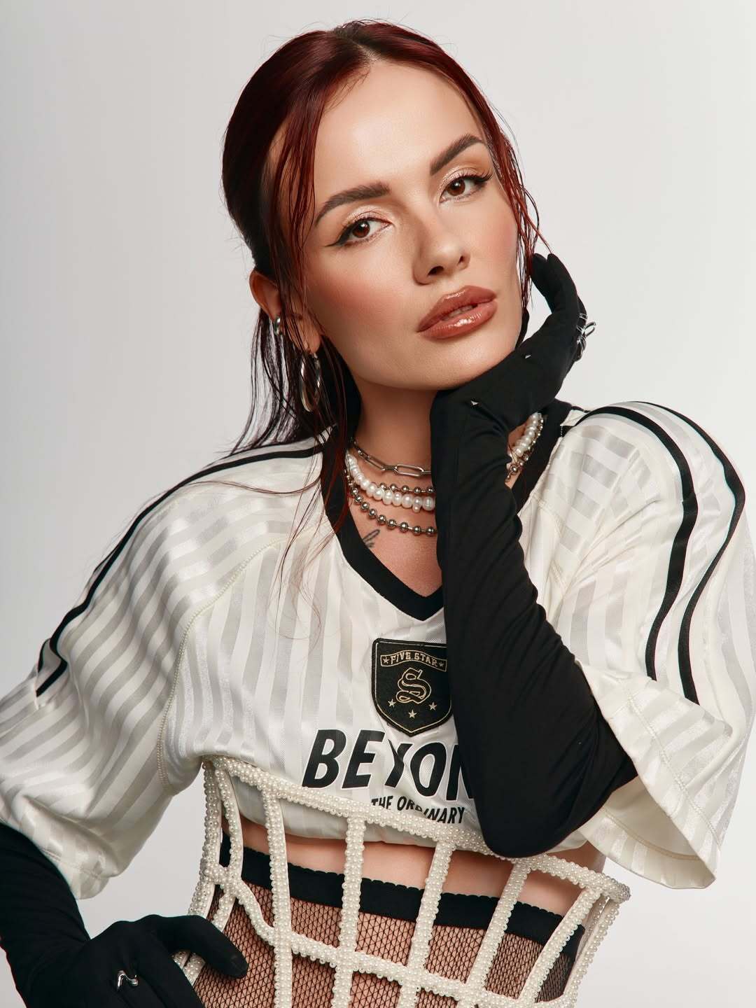 MamaRika выбралась из "дубайской ловушки" и растрогала воссоединением семьи. Видео