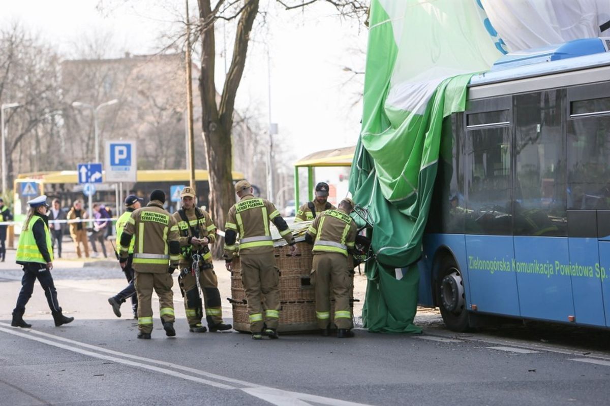 В Польше воздушный шар врезался в дом: один человек погиб. Фото и видео
