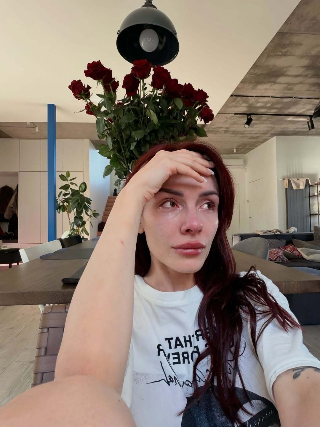 MamaRika выбралась из "дубайской ловушки" и растрогала воссоединением семьи. Видео