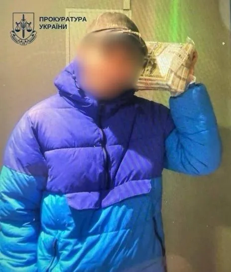 У Києві "співробітники СБУ" видурили у пенсіонерок майже 9 млн грн: "перевіряли" гроші на зв'язок з РФ. Подробиці та відео