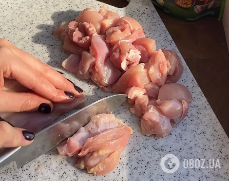 Самый вкусный тушеный картофель с курицей и сливочным сыром: как приготовить