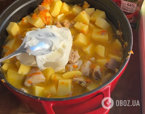 Самый вкусный тушеный картофель с курицей и сливочным сыром: как приготовить