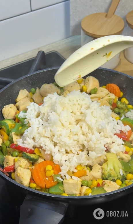 Як смачно приготувати рис з куркою на сковорідці: ідеальний варіант для обіду або вечері