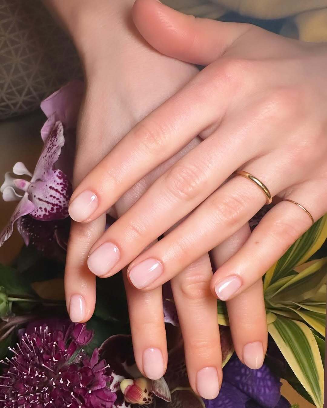 Мыльные ногти: как сделать трендовый маникюр