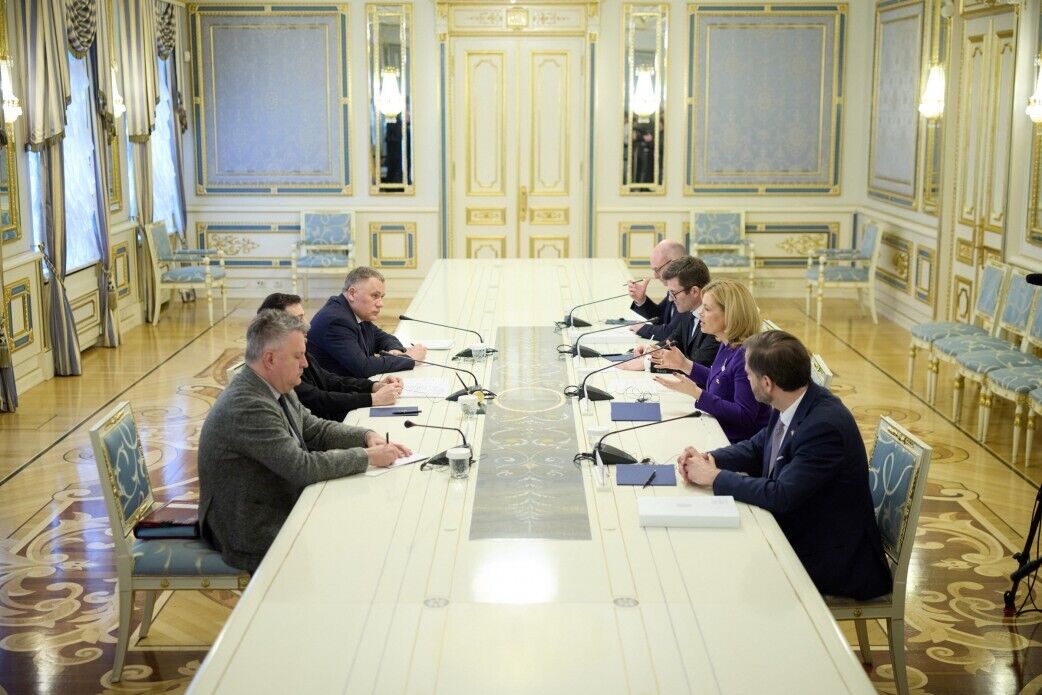 Украина получила от Германии ракеты для Patriot: Зеленский встретился с президентом Бундестага. Видео