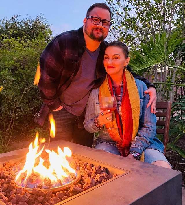 57-річний син співачки Шер, який раніше був жінкою, таємно одружився. Фото пари