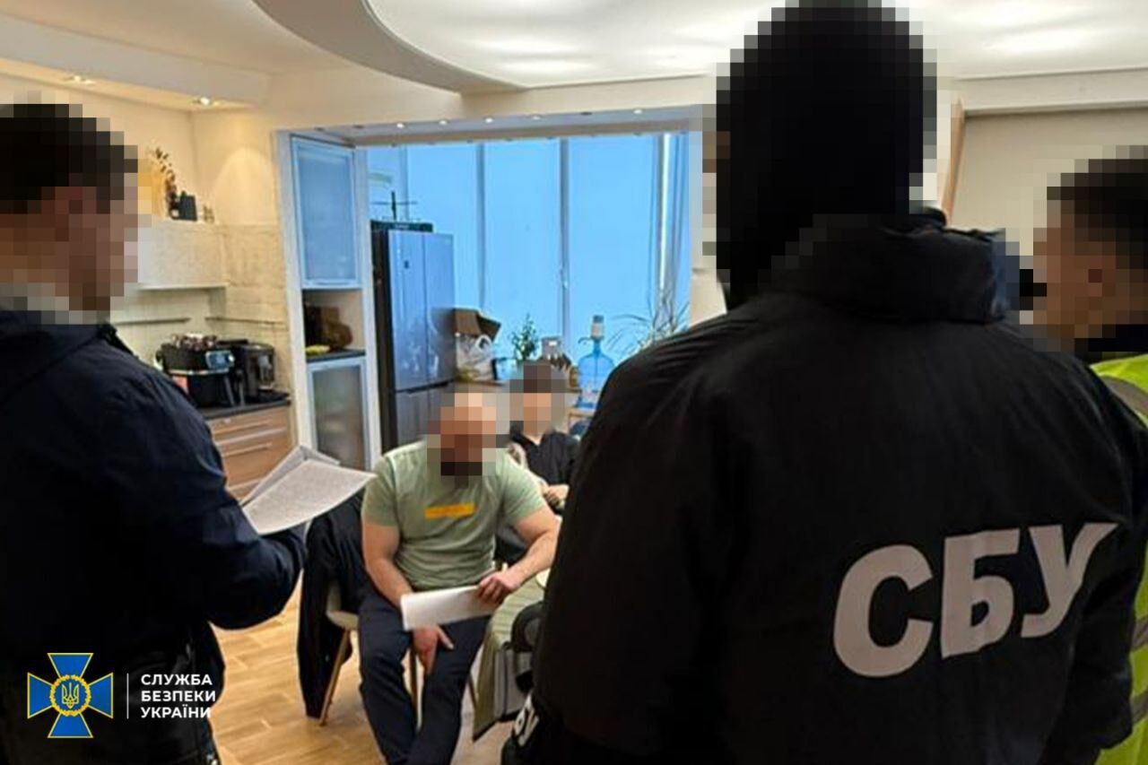 У Києві викрили шахраїв, які займалися легалізацією іноземців у країнах ЄС. Подробиці та фото