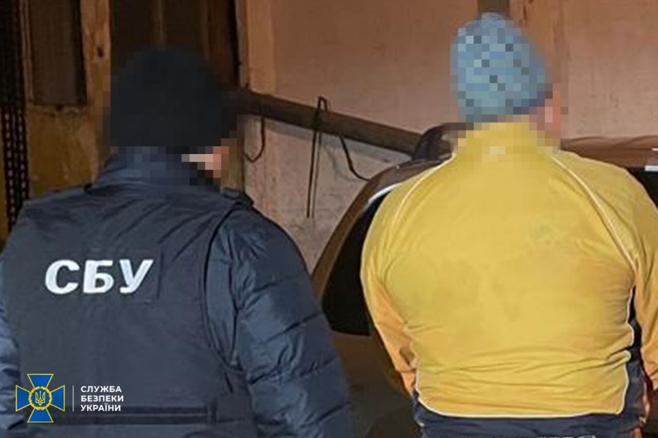 Занимались подделкой документов и не только: в Украине задержали еще 13 организаторов "уклонистских схем". Фото