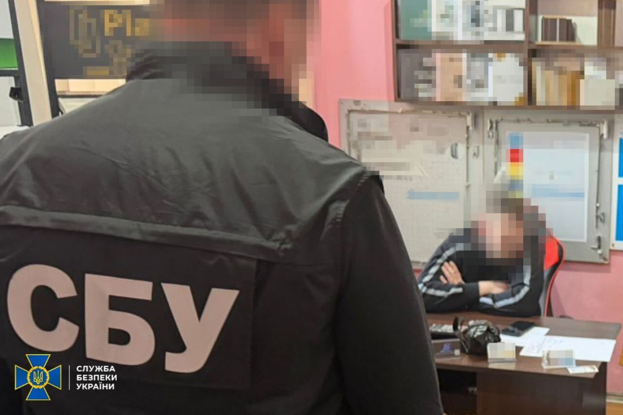 Занимались подделкой документов и не только: в Украине задержали еще 13 организаторов "уклонистских схем". Фото