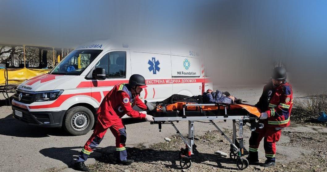 Оккупанты сбросили взрывчатку с БПЛА на маршрутку в Херсоне: пострадали 20 человек. Фото и видео