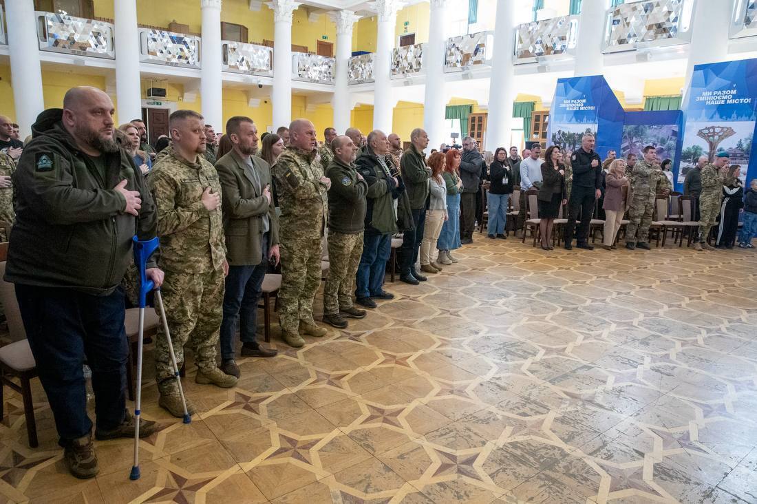 Кличко ко Дню добровольца наградил медалями киевлян-военнослужащих. Фото