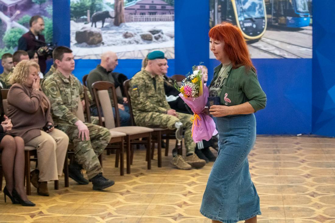 Кличко ко Дню добровольца наградил медалями киевлян-военнослужащих. Фото