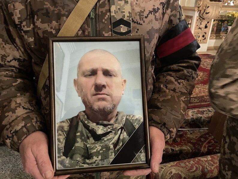 Отдали жизнь за Украину: в Полтаве попрощались с двумя защитниками, которые погибли в Донецкой области. Фото