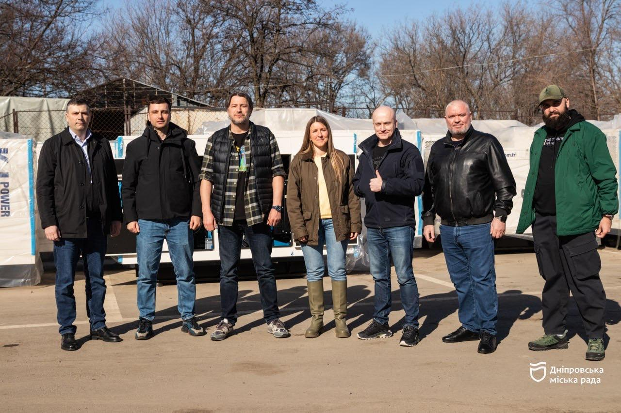 Для стабильной работы котельных: Днепр получил 36 генераторов от фонда Притулы