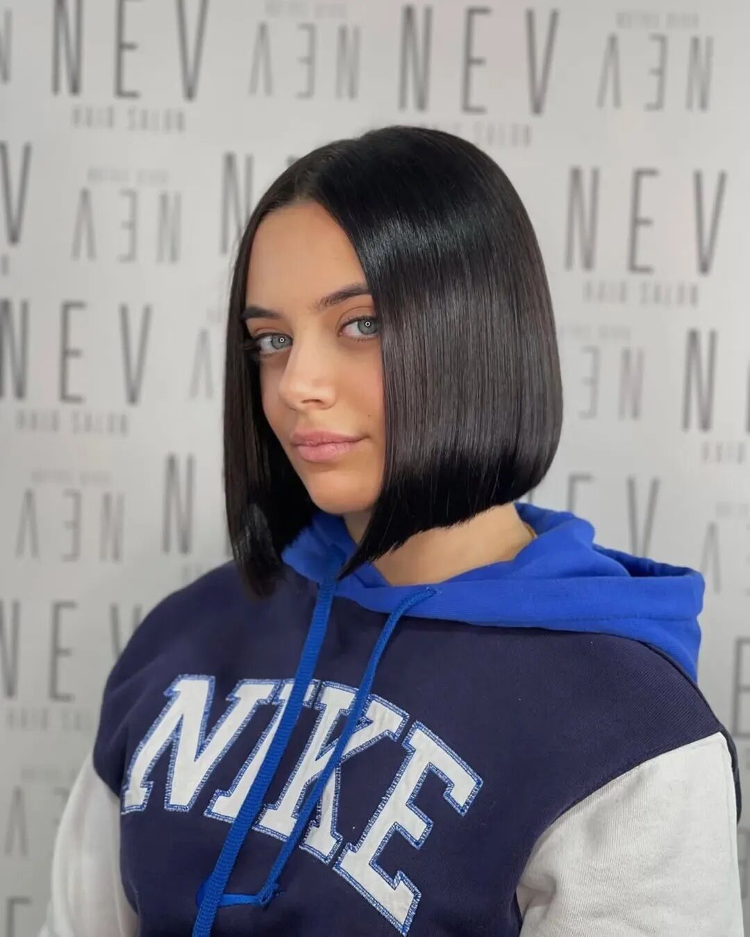 Тренд 90-х повертається: 5 стрижок, які знову в моді