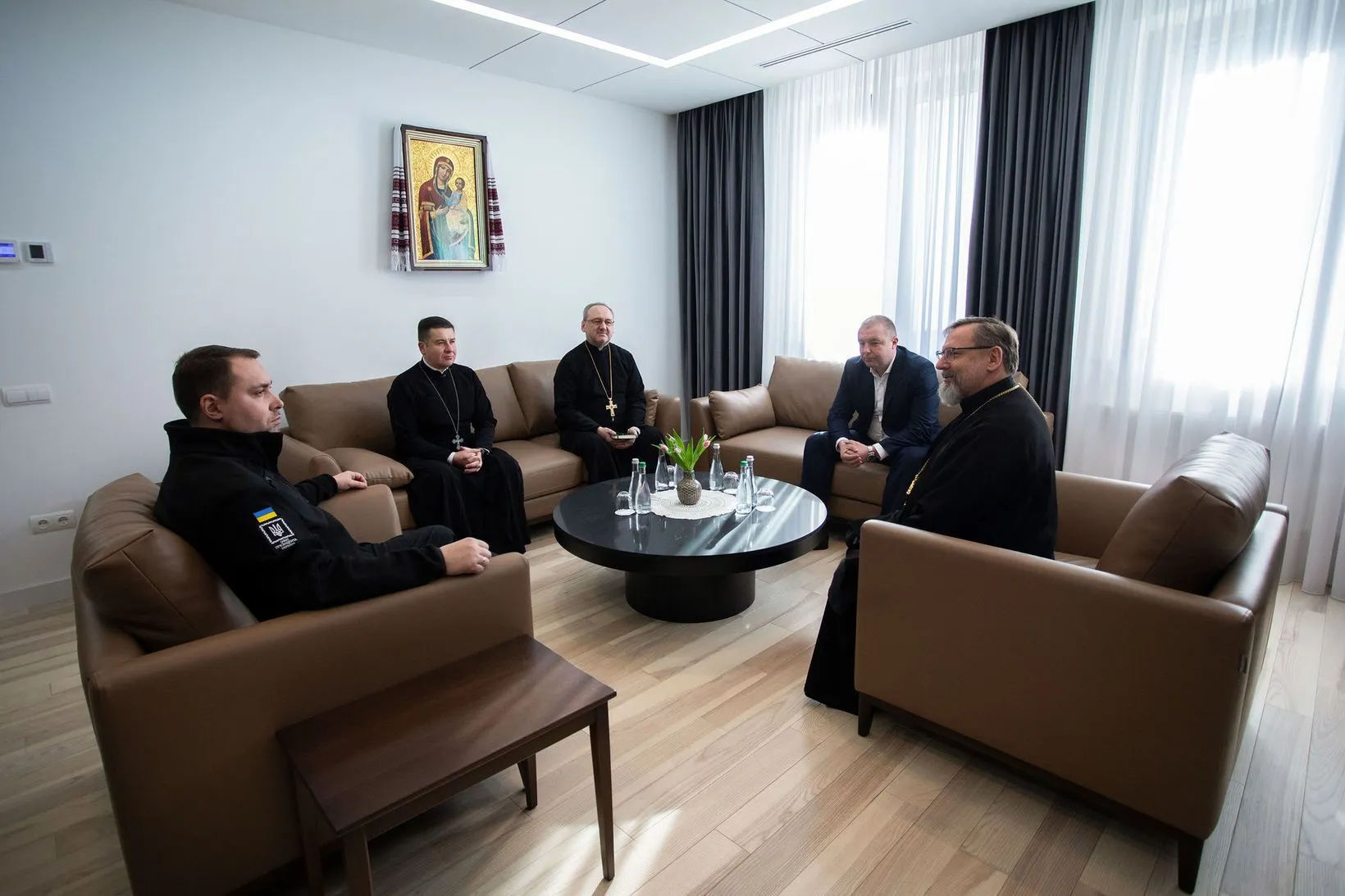 Говорили про роль церкви і не тільки: глава УГКЦ зустрівся з Будановим. Фото