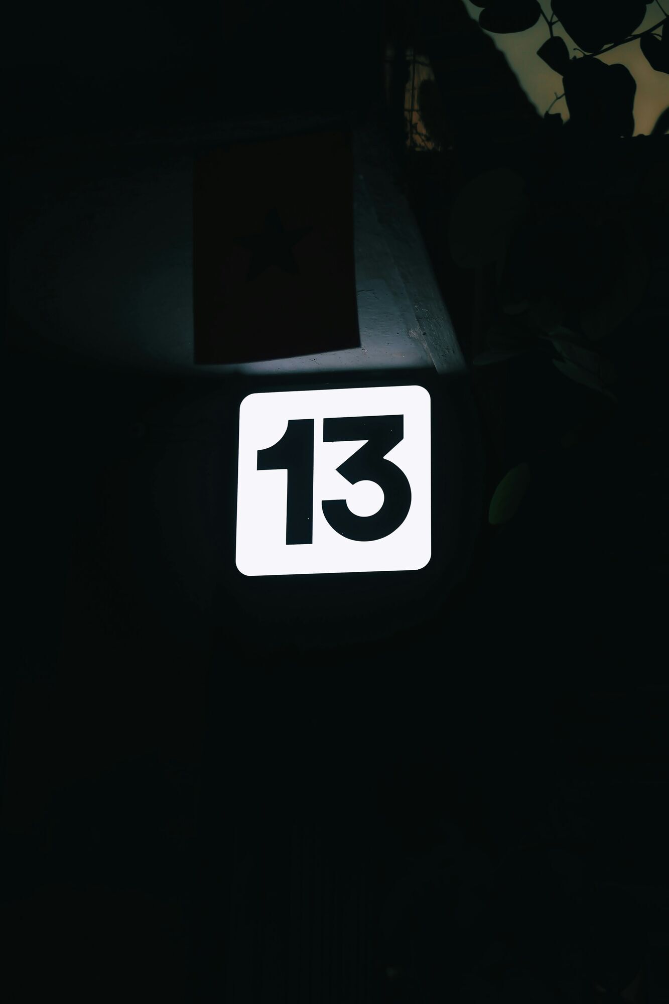 Чому пʼятницю, 13-е прозвали нещасливим днем: що не можна робити