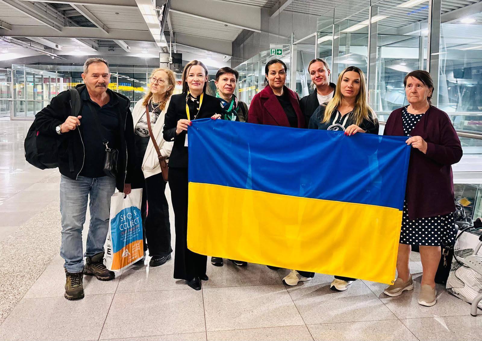 С Ближнего Востока в Варшаву эвакуировали 16 граждан Украины: в МИД раскрыли подробности