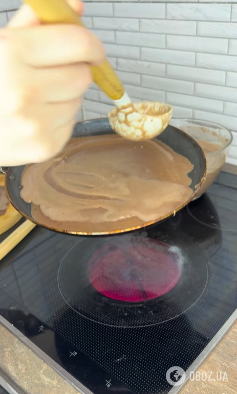 Смачний домашній торт з млинців: випікати не доведеться