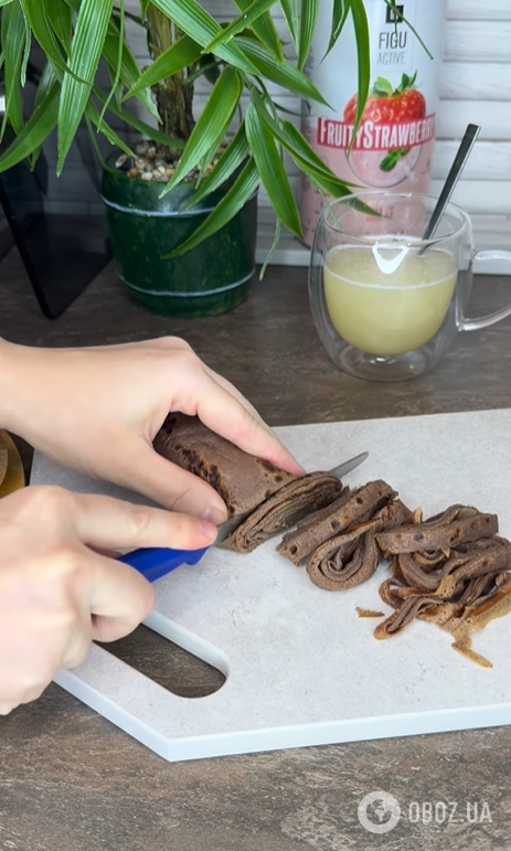 Смачний домашній торт з млинців: випікати не доведеться