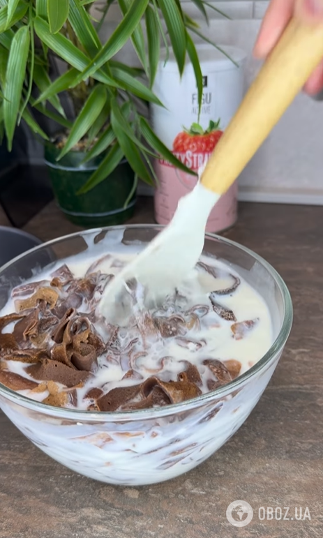 Смачний домашній торт з млинців: випікати не доведеться