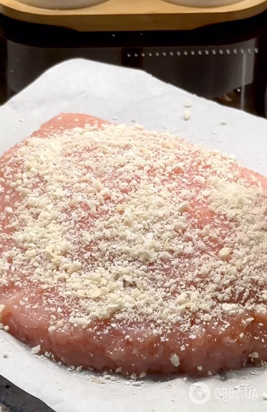 Смачніше, ніж котлети: кальцоне з фаршу з начинкою із сиру та зелені