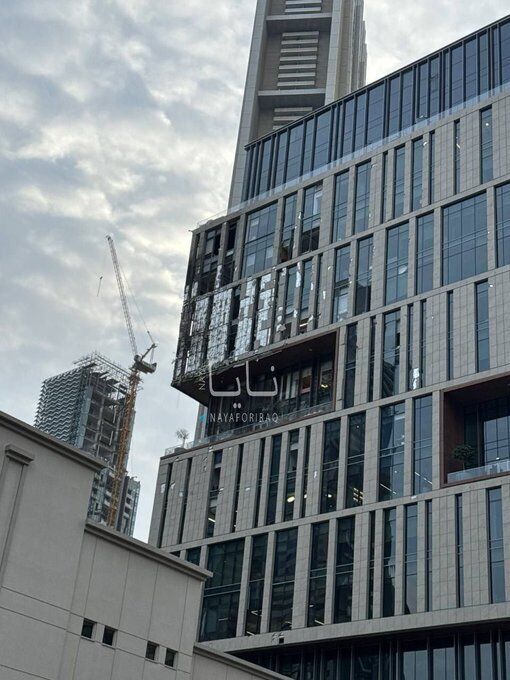 Иранский дрон взорвался вблизи здания Международного финансового центра в Дубае: был виден дым. Фото и видео