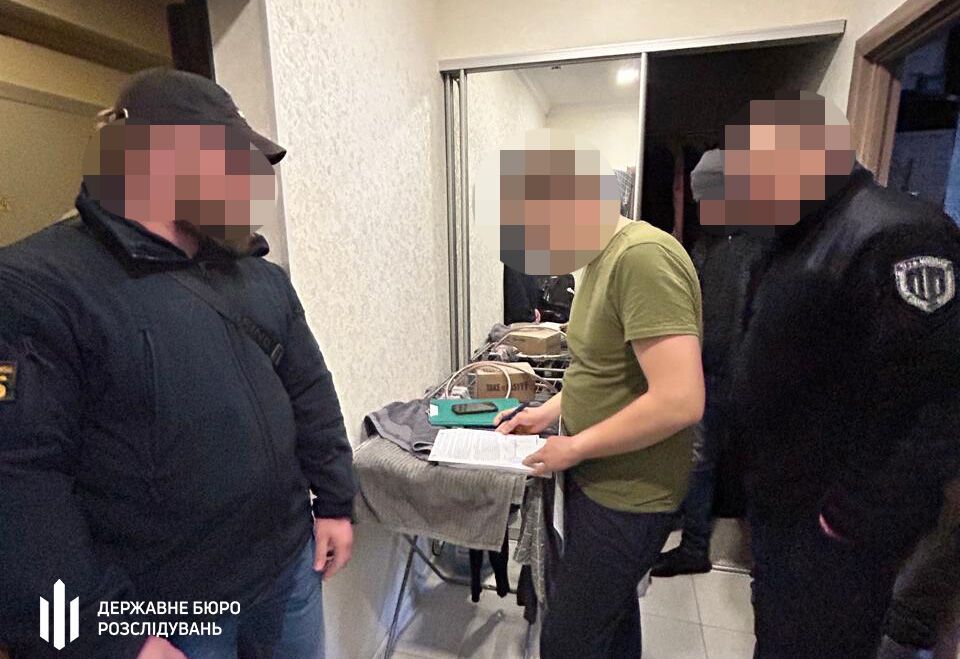 На Одещині начальник складу військової частини розпродав дрони, призначені для оборони півдня, і поплатився: що йому загрожує. Фото