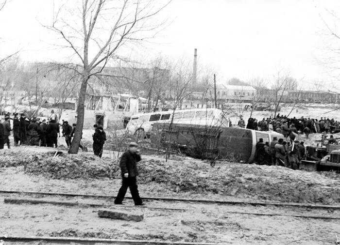 Потік пульпи знищував все на своєму шляху: 65 років тому у Києві сталась Куренівська трагедія. Фото