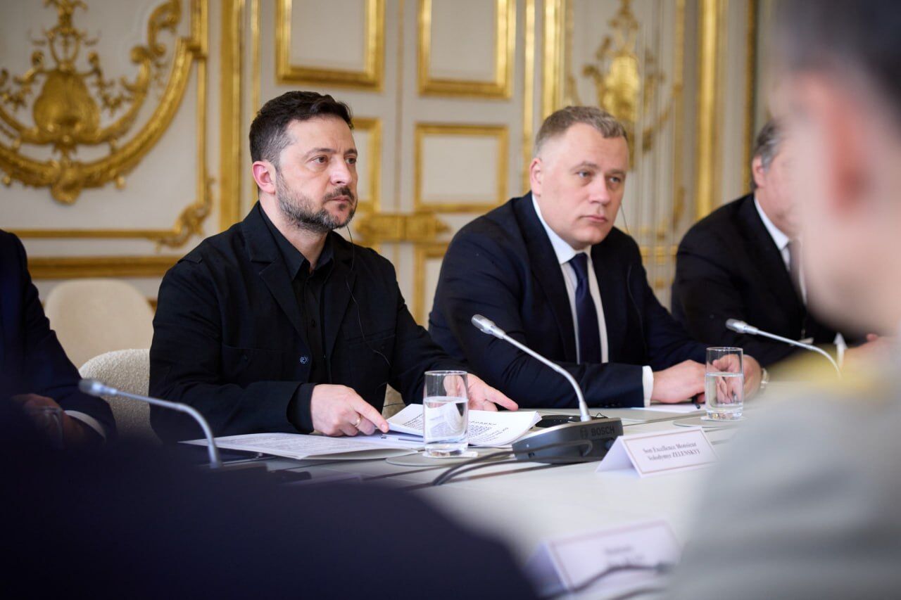 Оборонная помощь, санкции против РФ и не только: Зеленский в Париже обсудил с Макроном ряд вопросов. Фото, видео и все подробности