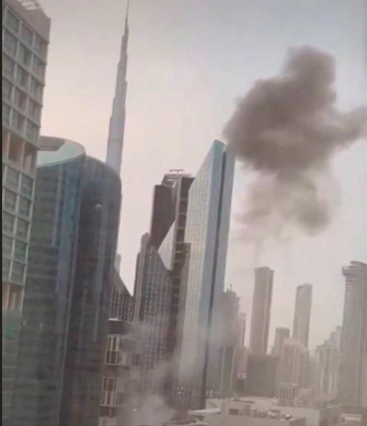 Иранский дрон взорвался вблизи здания Международного финансового центра в Дубае: был виден дым. Фото и видео