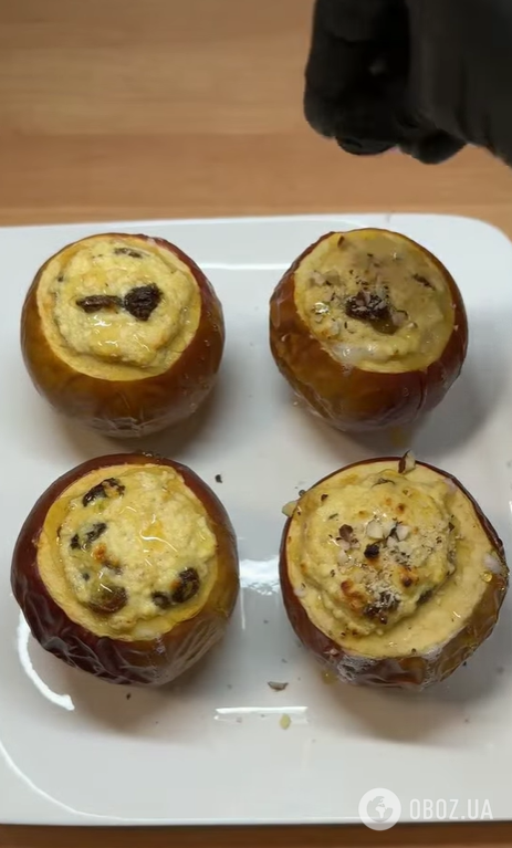 Як смачно запекти яблука з сиром в духовці: ділимось корисним рецептом