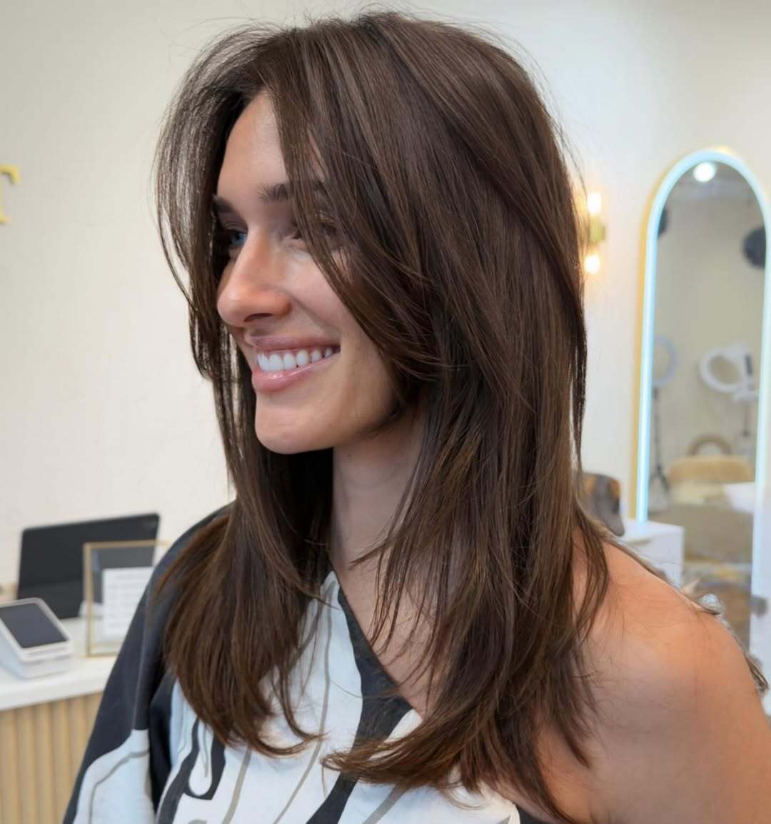 Додайте шари: 8 зачісок, які створять обʼєм у вас на голові