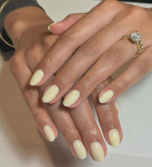 Ідеальний весняний манікюр: 10 ідей, що підійдуть усім