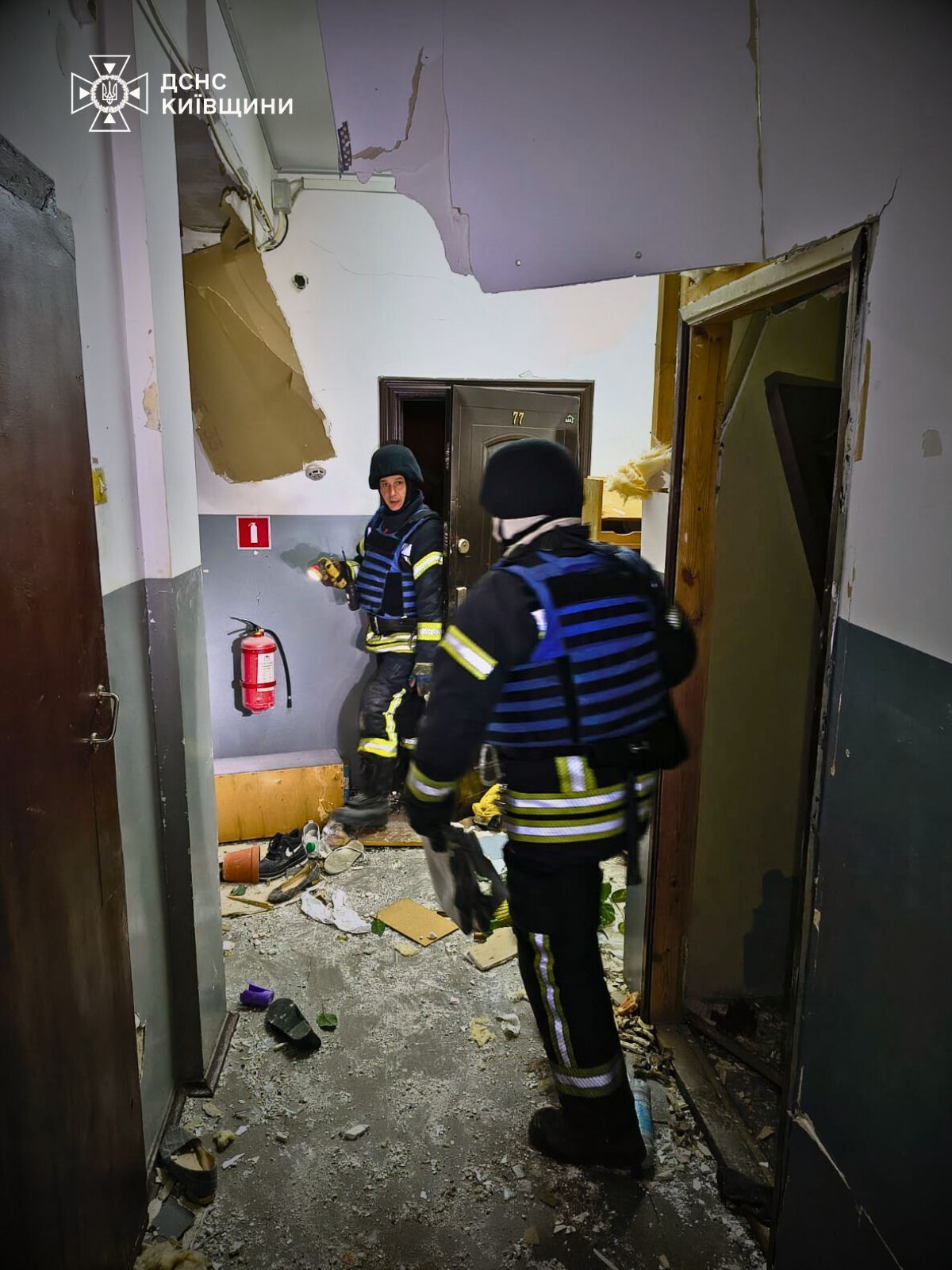 РФ атаковала Киев и пригород баллистикой: вспыхнули пожары, есть погибшие и пострадавшие. Фото