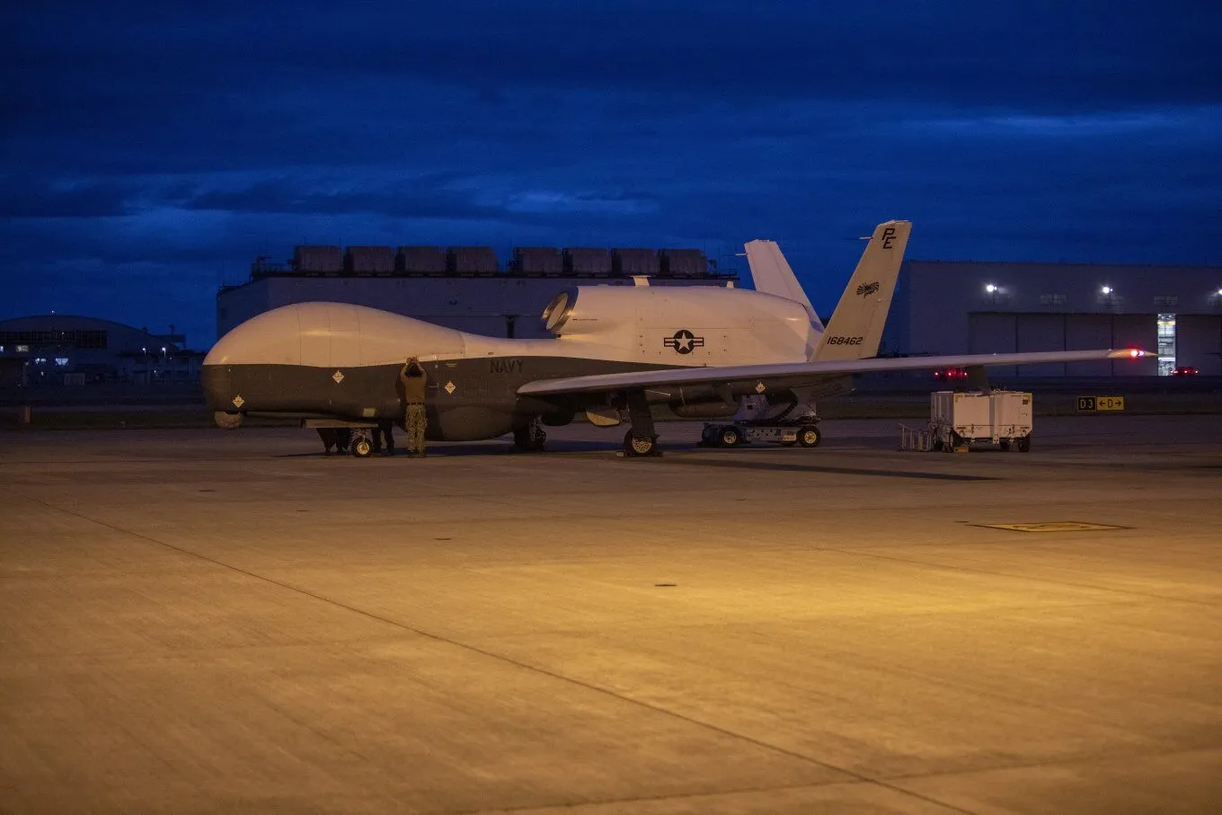 Миллиардные потери: о чем свидетельствуют спутниковые снимки ударов Ирана по авиабазе в ОАЭ