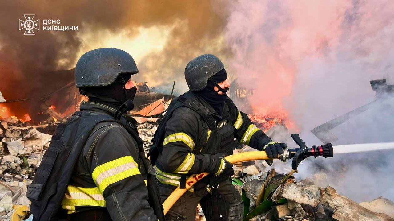 Зеленский о новом обстреле: РФ воспользуется войной на Ближнем Востоке, чтобы разрушить больше в Украине