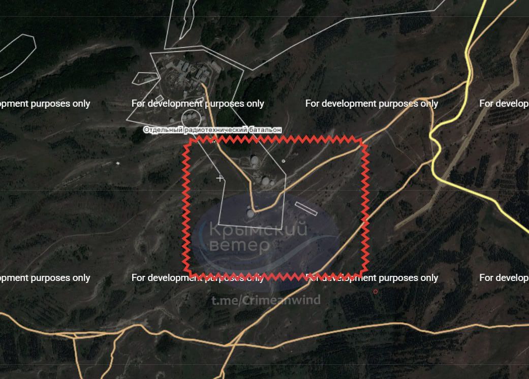 В окупованому Криму горіли радіолокаційні станції ворога після влучання БпЛА: деталі